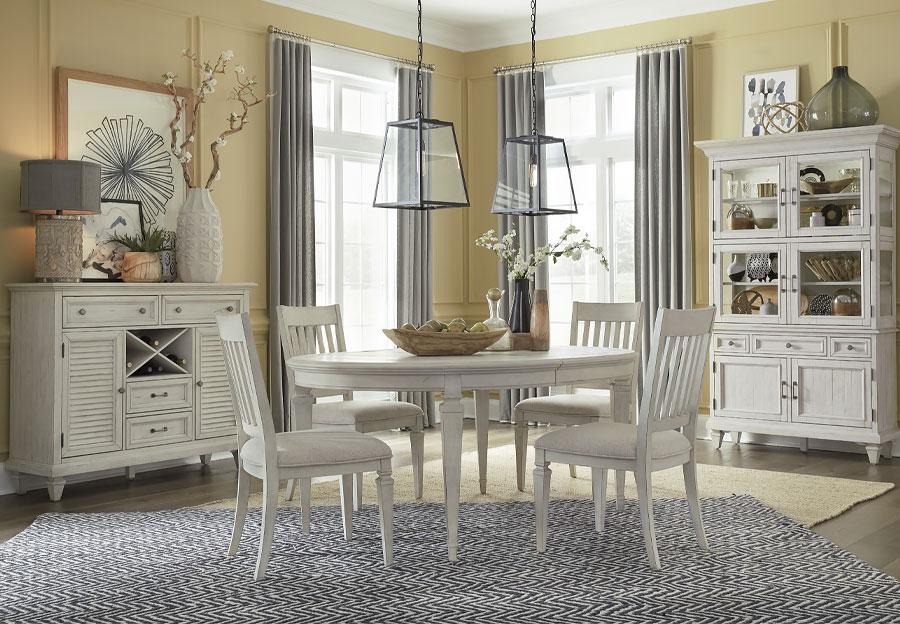 Magnussen Newport Round Dining Table with Four Upholstered Side Chairs